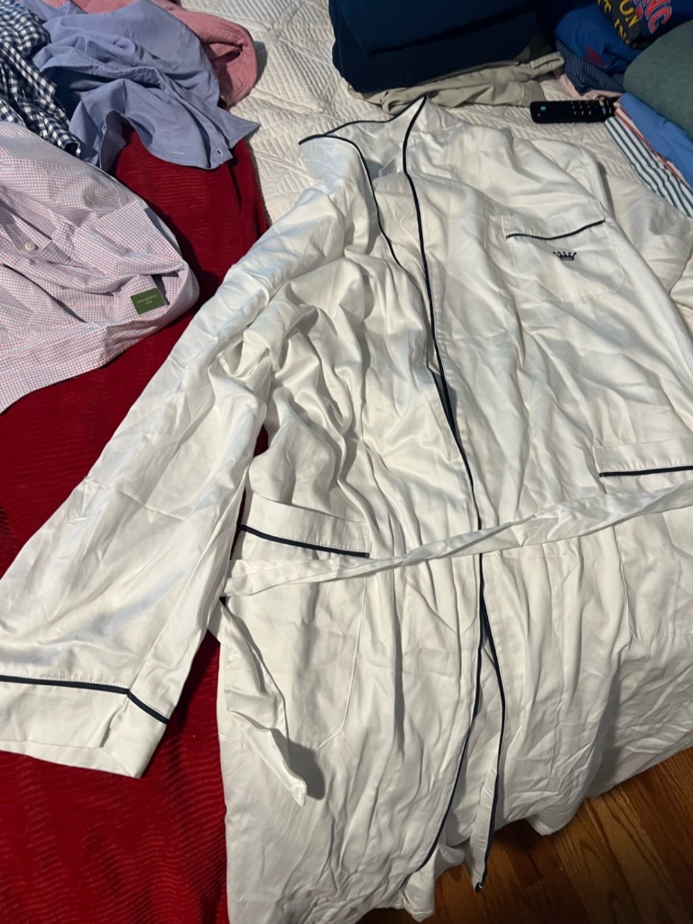 Robe - Picture 4 of 4